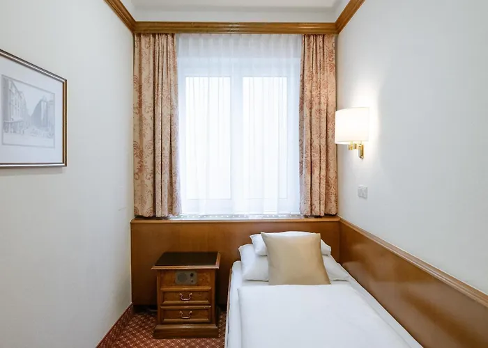 Hotel City Central 4*