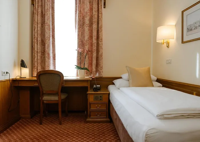 Hotel City Central Hotel 4*