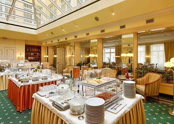 Hotel City Central Отель