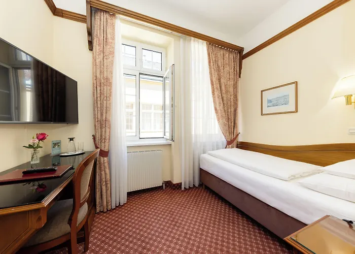 Hotel City Central 4*